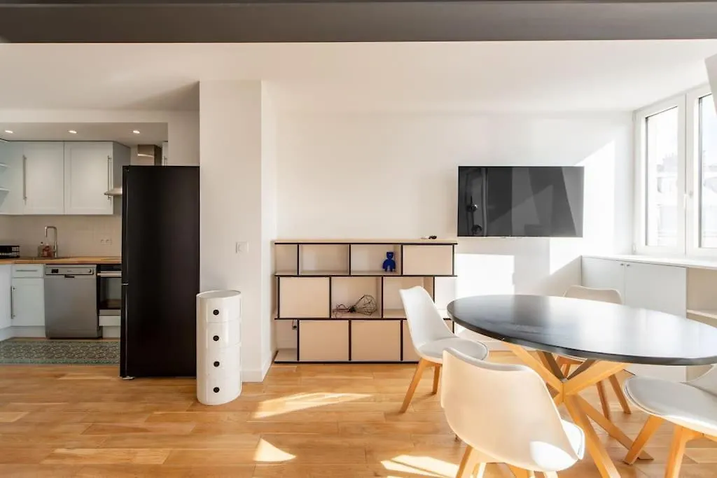 Brochant - Appartement Moderne Paris Batignolles Apartment
